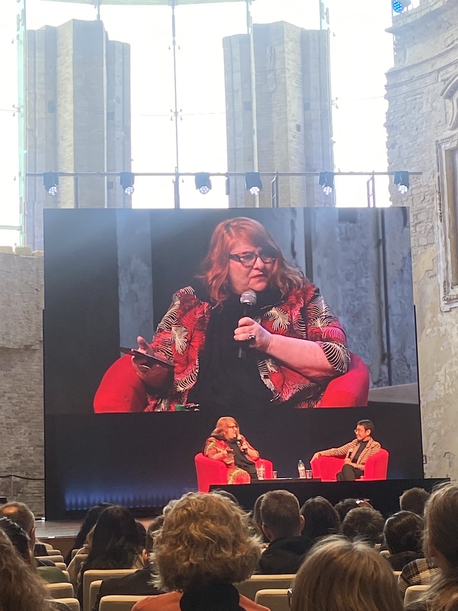 Is 2024 the year democracy will fall off the cliff? @julieposetti @mariaressa @journalismfest “The fall is beginning and big tech have the power to stop it. If they just moderate their greed a bit, we could save democracy. But the distribution of journalism is not in our hands.“