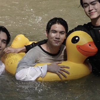 toey and his inflatable 🐥 omg so freaking cute 🥹🤏 truly's the gang's baby 🥺 #WeAreSeries #satangks