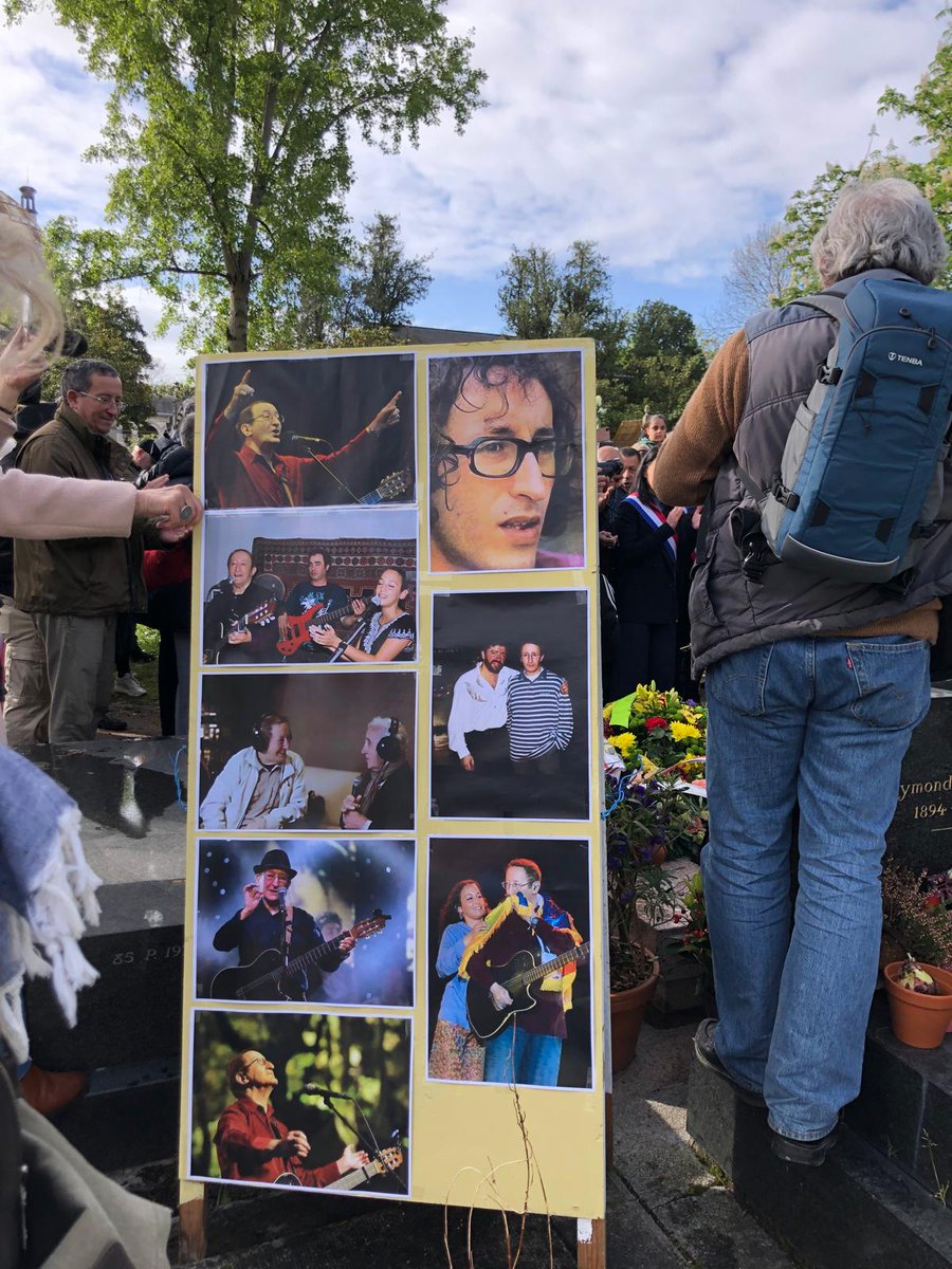 AnnieGafforelli's tweet photo. Hommage émouvant ce matin au cœur de Ménilmontant pour l'inauguration de la place Idir, chanteur qui a rendu universelle la culture berbère.@PCFparis20 @Mairiedu20 https://t.co/eWljlJhAJ8