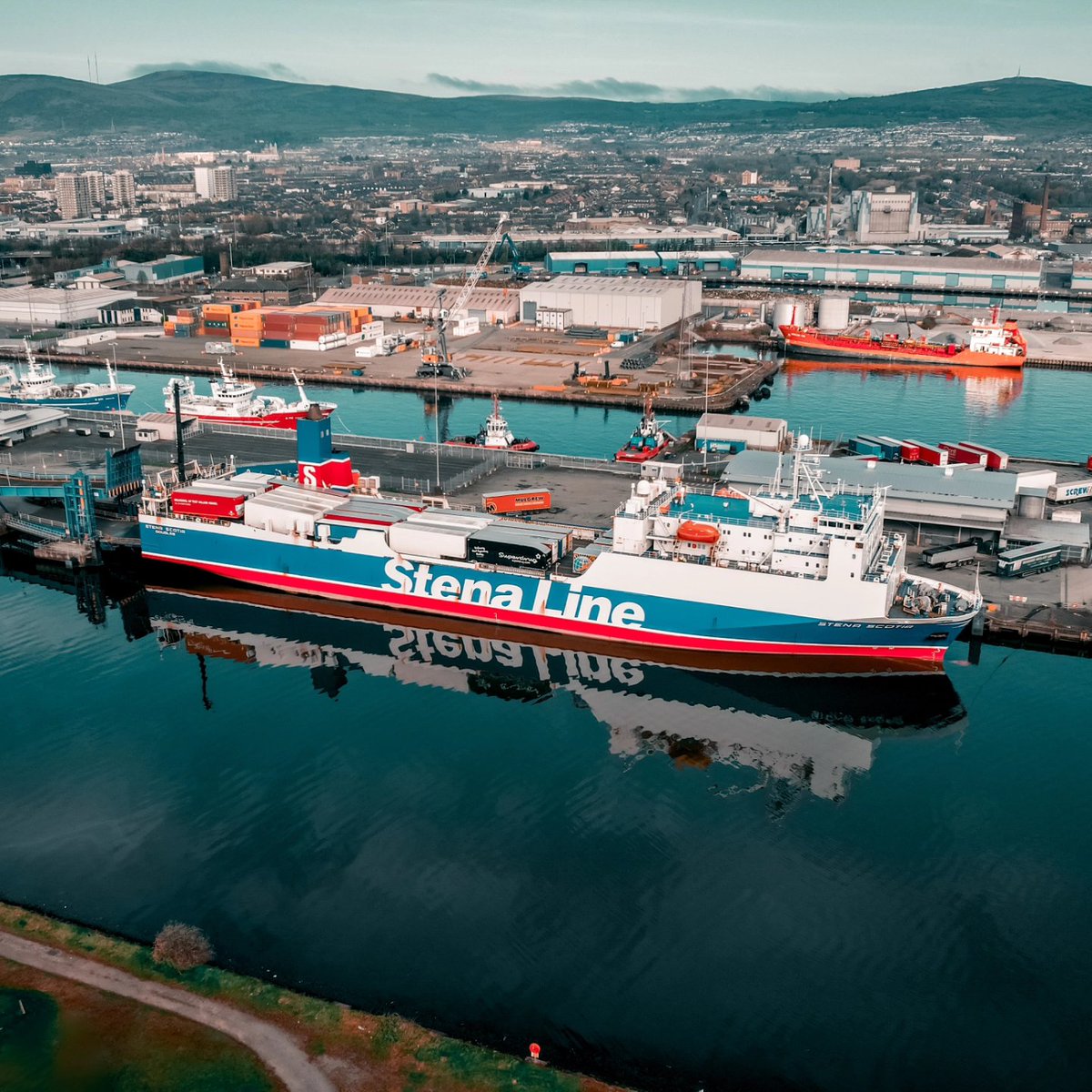 Hello there,  @StenaLineUKIE
🚢🚚🛳⛵️⚓️
@StenaLine 
#BelfastIsBuzzing
#stenaline #virtualtowns