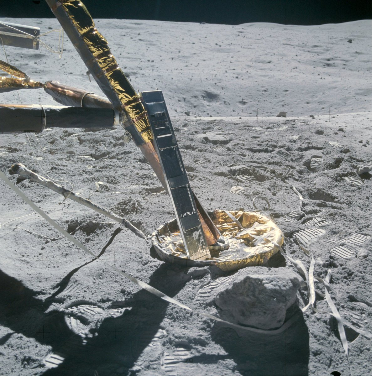 #ThisDayInHistory April 20, 1972 #Apollo16 landed on the #Moon, in the Descartes Highlands.

contactlight.de
forallmankind.de