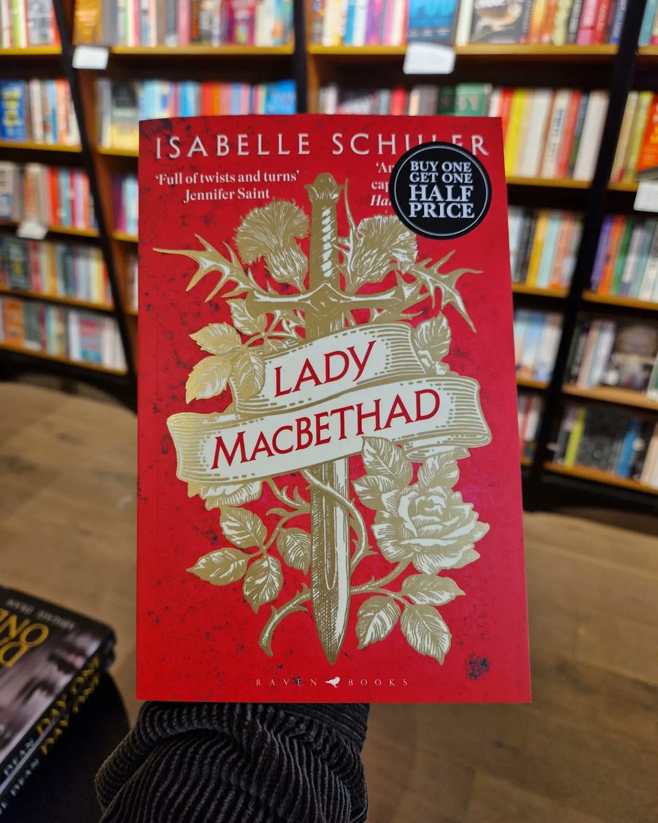 wswilmslow's tweet photo. Wow! Gorgeous weather &amp; some great fresh fiction PB in today

#Wilmslow
#bookshop
#waterstones https://t.co/LAta3cgNAj