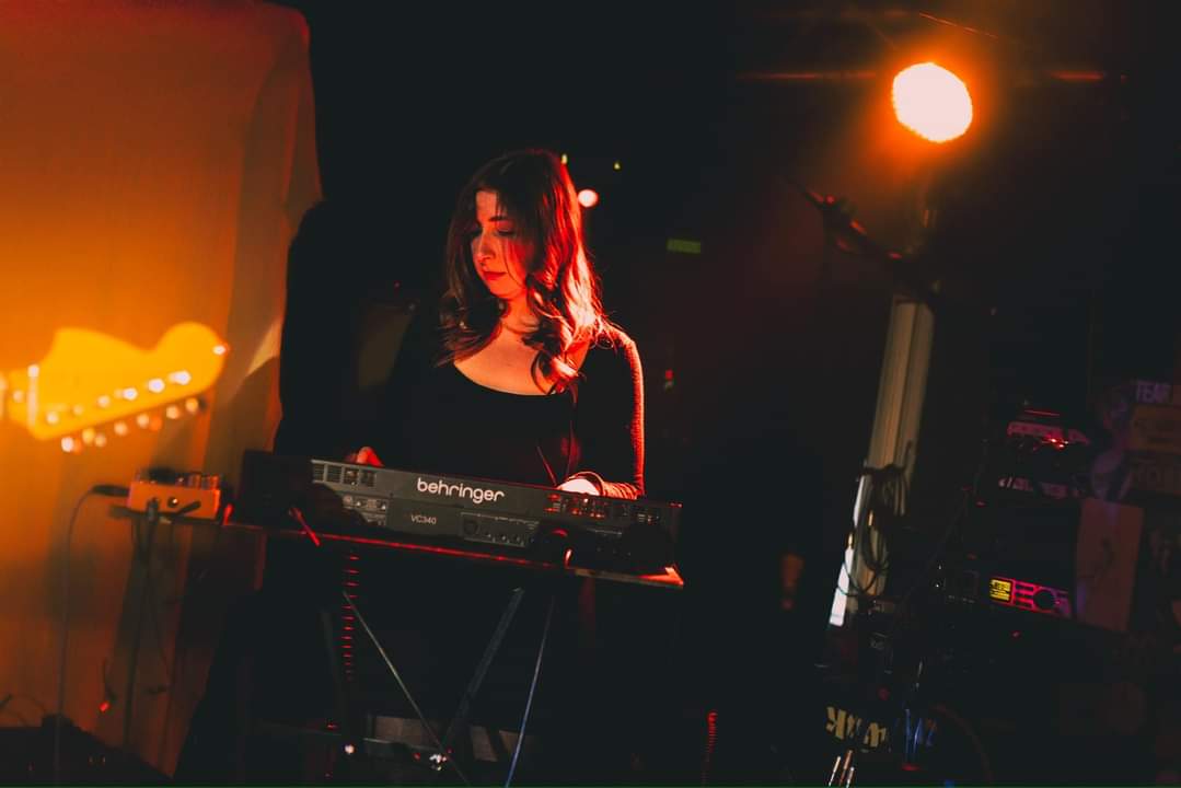 Thank you @fulfordarmsyork A beautiful venue with incredible history. A joy to play a show with @eevahmusic and Aiming Photos by Jamie Collins Thank you @UTIEVENTS ❤️