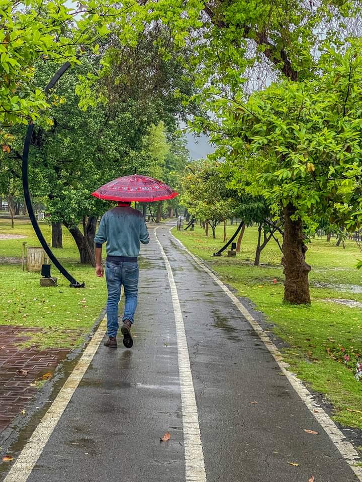 Rainy Day In Islamabad🌧️🌧️ #Islamabad #Cpaital