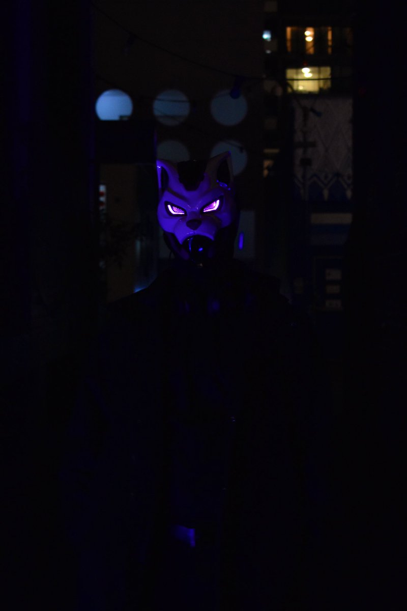 TheCattoForge's tweet photo. Catto is back on the prowl~
Flat out busy working on new projects and modelling some designs I sketched up!
Will share soon, just wanted yall to know I ain’t dead haha 🐈
#cyberpunk #cosplay #furryaiartist #fursona #furryfandom #futurepunk #urbanfantasy https://t.co/5FvZFhRhZw