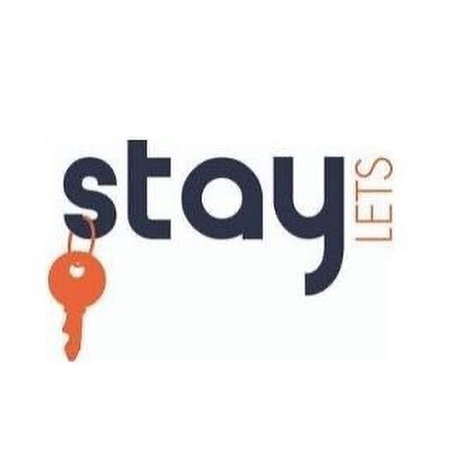At #StayLets, we're all about providing our guests with the best experience possible! From #qualityaccommodation to comfort and #value for money, we aim to make you feel appreciated every step of the way 🧡 Come and stay with us buff.ly/2VMnM79 #ServicedApartments