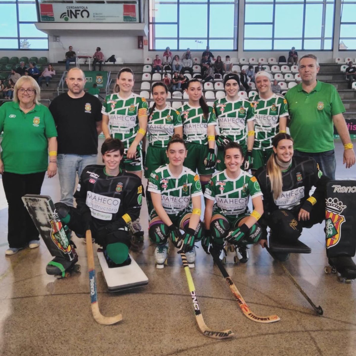 cerdanyolach's tweet photo. 💛 El Cerdanyola se suma a la Jornada Solidària Joan Petit d’Hoquei Patins!
L’equip d’OK Lliga i el Fem 15 van lluïr el braçal groc.
💻 https://t.co/yOXn9OOEey
@AmicsJoanpetit @FCPatinatge
#JornadaSolidariaJoanPetit #stickcontent #stickcontenta #JoanPetitNensAmbCàncer https://t.co/1XK8nJBRli