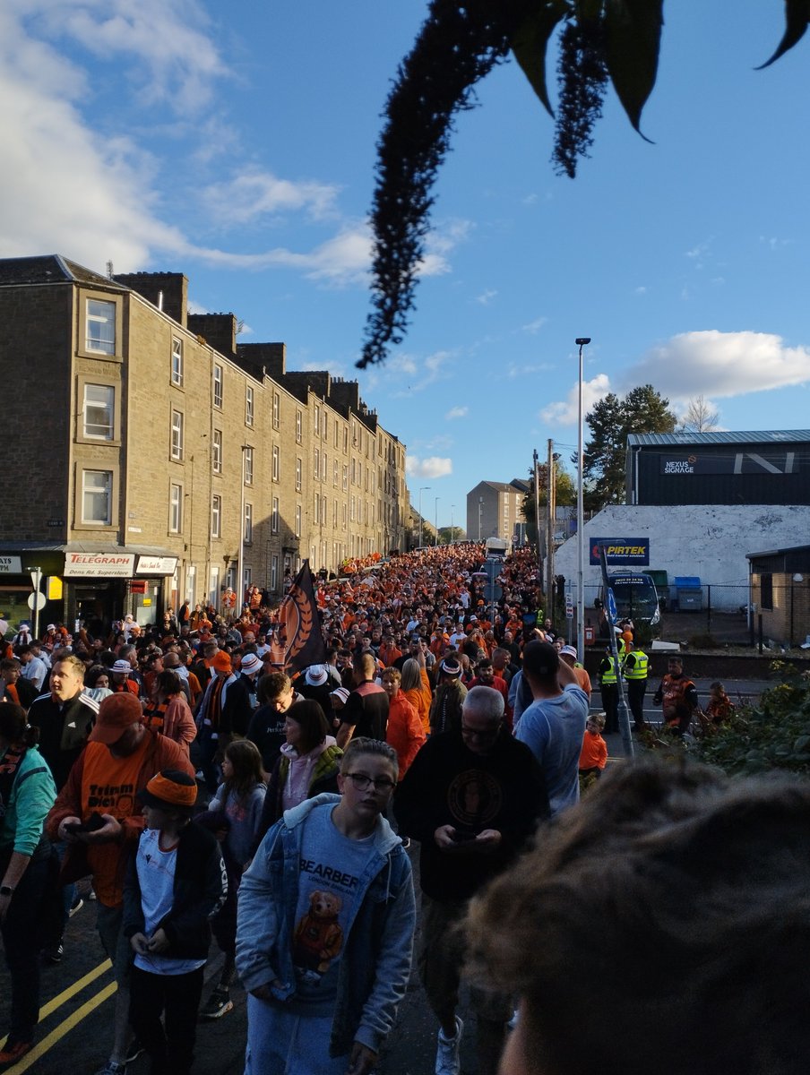 Let's get this done 🫡🧡🖤🧡