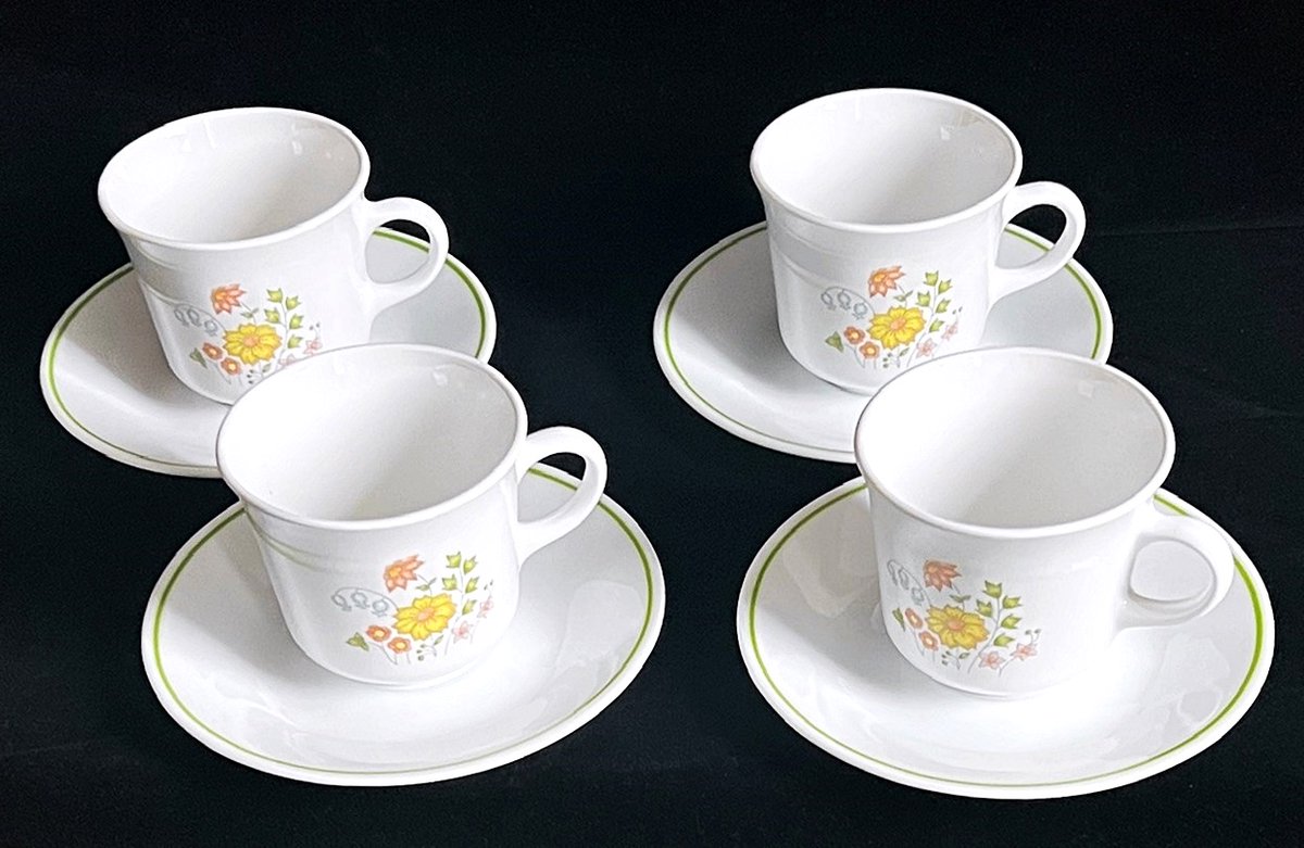 rusticrelics04's tweet photo. Set of 4 Spring Meadow (Corelle) by CORNING Cups &amp; Saucers Floral Coffee Tea https://t.co/qgRJkrdCIc #eBay via @eBay #pyrex #corning #corellet #SpringMeadow #floral #wildflower #Coffee #tea #Kitchenware #Kitchener #collectible https://t.co/lw9IXKxAMU