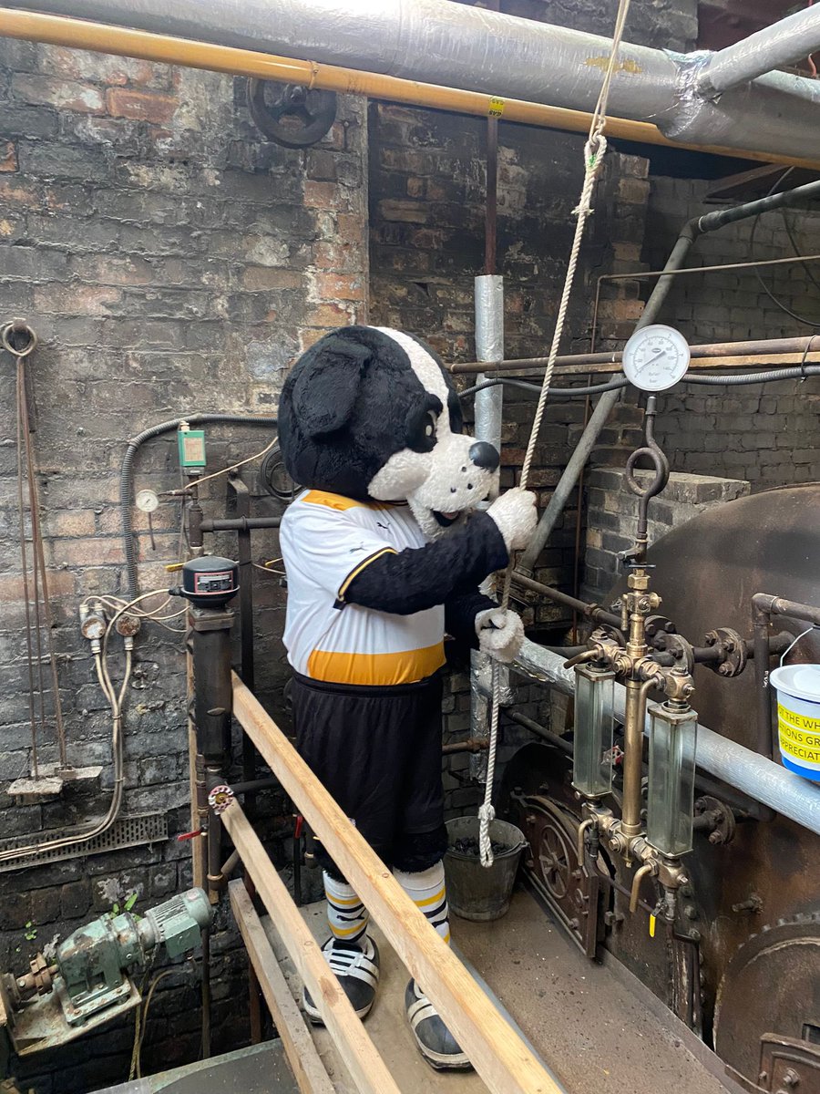 🏺 | We’re at @Middleport_Pot today! @PVFC_Boomer has also come along so if you’re not heading to Bolton, come and say hello 👋 #PVFC | #PVFCFoundation