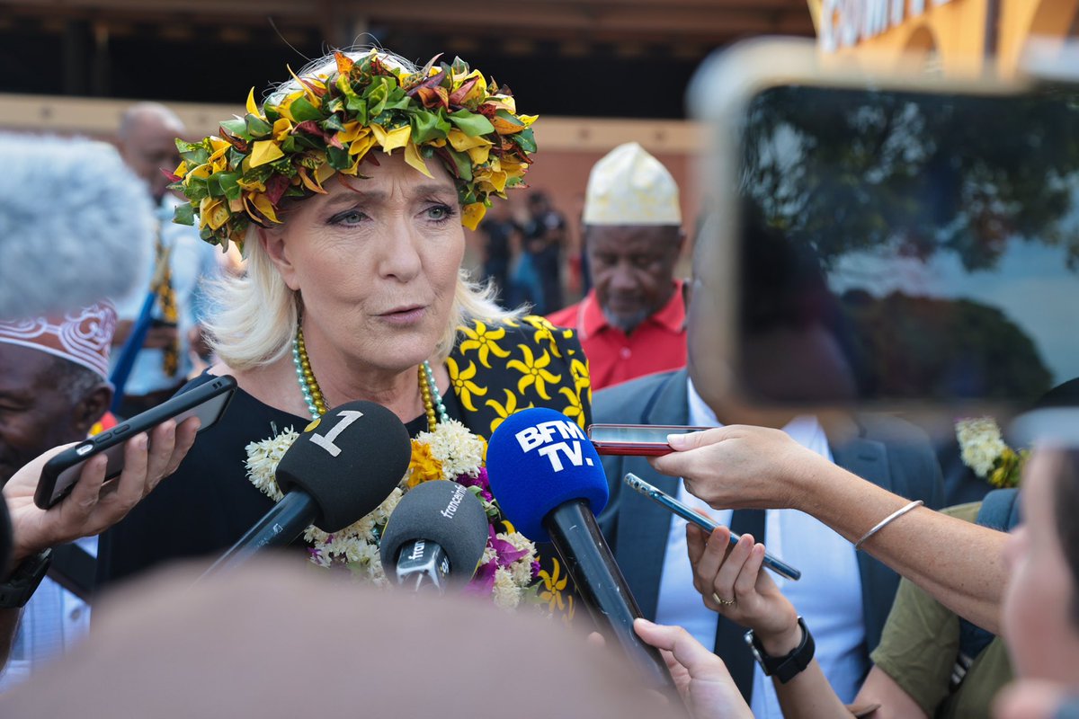 MLP_officiel's tweet photo. Par l’intermédiaire d’une politique démographique de submersion migratoire, les Comores veulent récupérer Mayotte.

Nous devons prendre des mesures pour contraindre ce pays d’arrêter de nous envoyer des clandestins. https://t.co/00Vbm1lcpX
