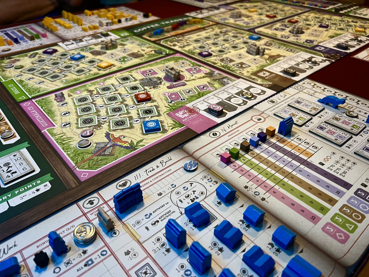 ludo_logia's tweet photo. Playing #coffeetraders @Capstone_Games #boardgames https://t.co/mT0Q6ajnaI