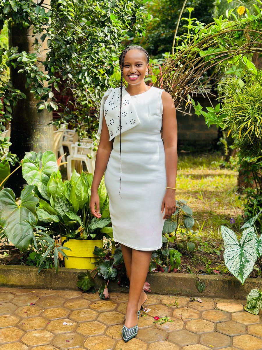 massenge1's tweet photo. Heri ya siku ya kuzaliwa @KivuyoLaurel  kuendelea kwako kuishi kuna faida kubwa sana kwenye kupambana vita hii ya mabadiliko ya tabia nchi 
Kuna zawadi yako ya miche 10 ya matunda kama njia ya kuhimiza upandaji miti kwenye jamii
Naomba address ya kukutumia mzigo 0779411502 https://t.co/kTsfuHIaLo
