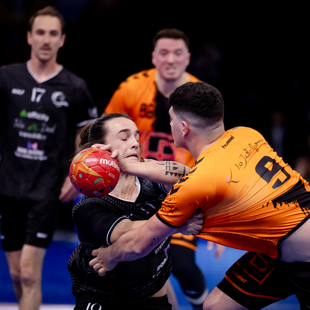 ffhandball's tweet photo. On a déjà vécu de belles émotions... et c'est pas fini ! 😍

Petit retour sur la première finale de la journée entre Lacanau Océhand et l'OHB Sainte Gemmes sur Loire ⬇️

#CDFHandball2024 #VivezVibrezJouez https://t.co/oyhpCxlhAV