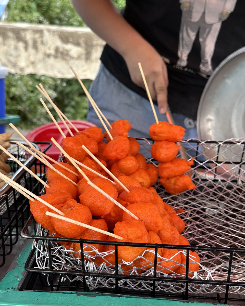 marioswiftxeb's tweet photo. my favourite Filipino street food ☺️😋 https://t.co/KPPWh3oGu3