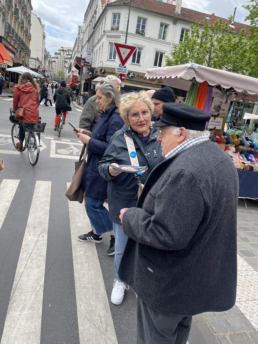 Échanger sur les prochains défis ✅Rendre Europe souveraine ✅Ambition énergétique ✅Sortie énergie fossiles 2050 ✅Lancement pacte bleu concernant les océans Ce matin à Edgar Quinet. À glacière le 14e se mobilise avec @maudgatel @jnbarrot