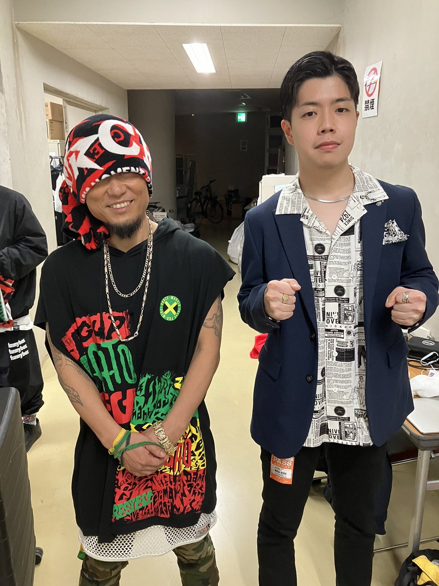 ℝOB!ℕ. tweet media