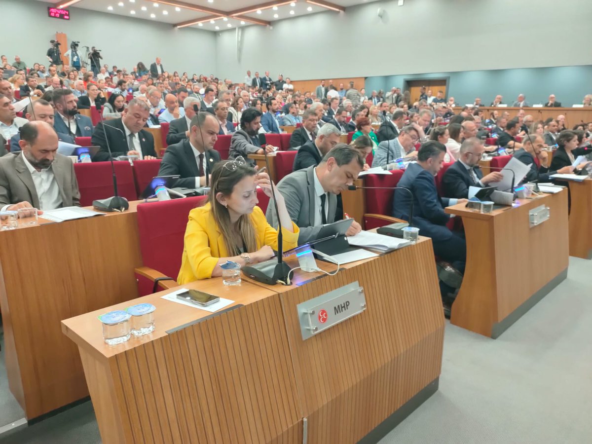 📌İzmir Büyükşehir Belediyesi 
Nisan Ayı Meclis Toplantısı 2.Birleşimi

Rabbım Bizleri Aziz Milletimize
Mahçup Etmesin.