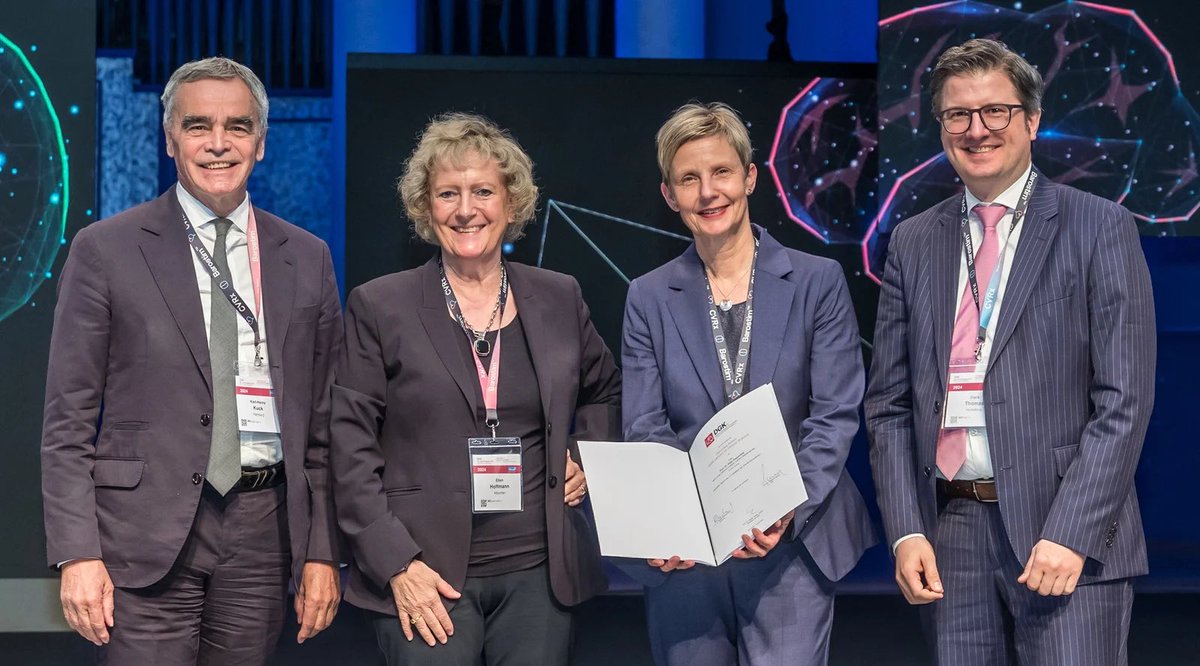 We proudly congratulate Professor Katja Zeppenfeld on receiving the Honorary Award Lecture on Clinical Science prize 👏👏 🫀🇩🇪@KatjaZeppenfeld