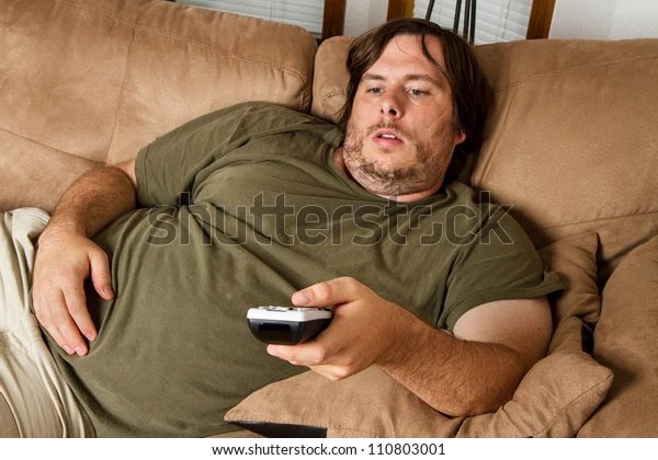 jonnystash's tweet photo. Jag när jag kritiserar outfits från ellegalan https://t.co/MoCyBhUvFe