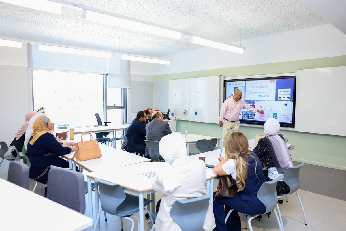 KHDA's tweet image. Today, we attended the Arabic Language & Islamic Studies Conference hosted by @DubaiCollege. Such initiatives allow the education community to share experiences & build collaborative networks that support the efforts of teachers in safeguarding Arabic language & Islamic Studies.