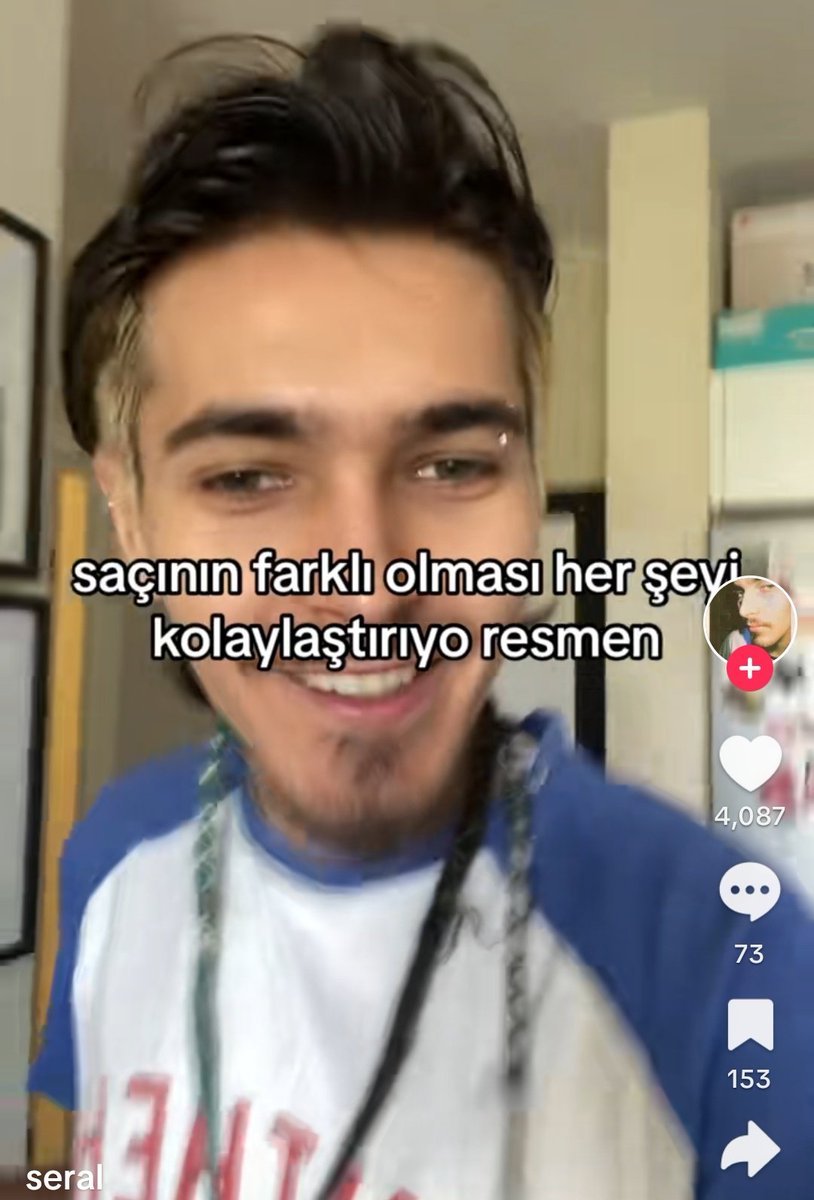 deathofoedipus's tweet photo. tamam en farklı sensin allahın belası farklı olan sensin tamam mı ne yaptılar sana şehir dışına çıkana kadar tas kafa dışında saç kullanmana izin mi vermediler de böyle oldun söyle ne yaptılar sana bıktım senden on videondan dokuzu ne kadar farklı olduğunla alakalı https://t.co/ekuVRm8V3I