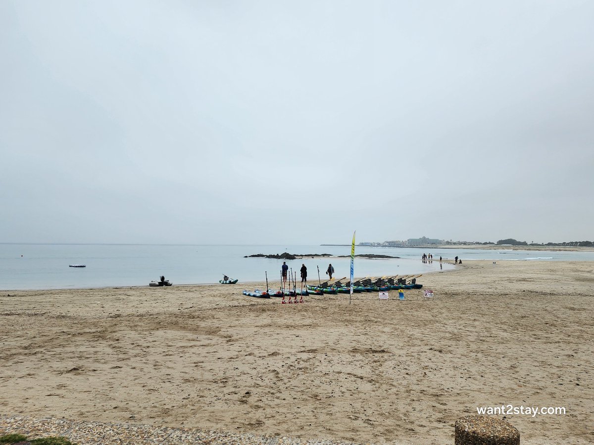 want2stay's tweet photo. #mistywaters #CapeTown - no wind, just misty. πΉπΎ
#Want2Stay - https://t.co/ca5tQm4GGe https://t.co/P90eaQtUZe