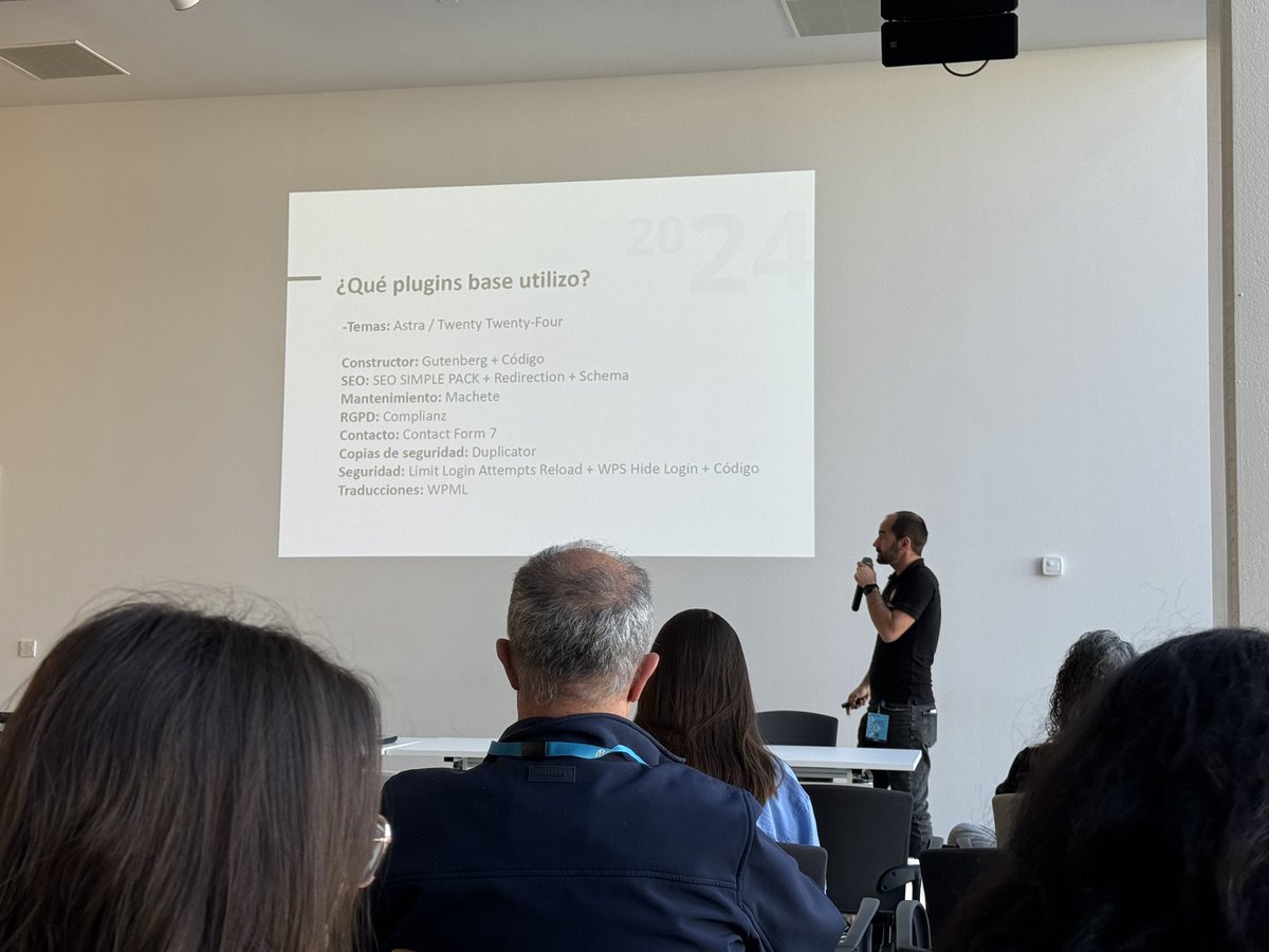 Fantástica ponencia de Juanma de <a href="/rexWaher/">rexWaher</a> 

Ha contado su experiencia en el mundo de #WordPress

Y nos ha recordado mucho a nuestra ponencia en <a href="/WordCampMad/">WordCamp Madrid</a> (salvando las distancias 😅)

#WCBilbao2024