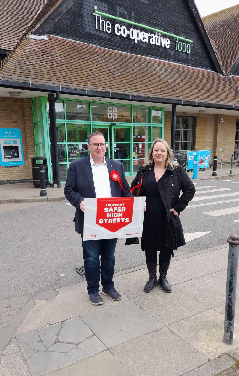 .@Kent_Online The Labour & Co-op candidate for the Police & Crime Commissioner @LennyRolles campaigning with Helen Whitehead in Sandwich @CoopParty