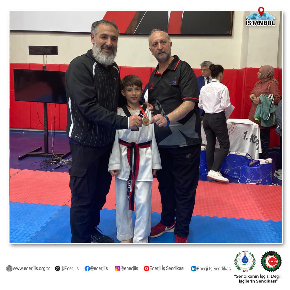 Enerjiis's tweet photo. Enerji İş Spor Kulübü'nden yeni bir şampiyonluk daha geldi!

Enerji İş Spor Kulübü, başarılarına bir yenisini daha ekledi. Enerji İş Spor Kulübü'nden Emir Çakmak, Okul Sporları Minikler Kategorisi'nde İstanbul Taekwondo Şampiyonu oldu.

@Enerjiissk https://t.co/hy9RxpQxe9