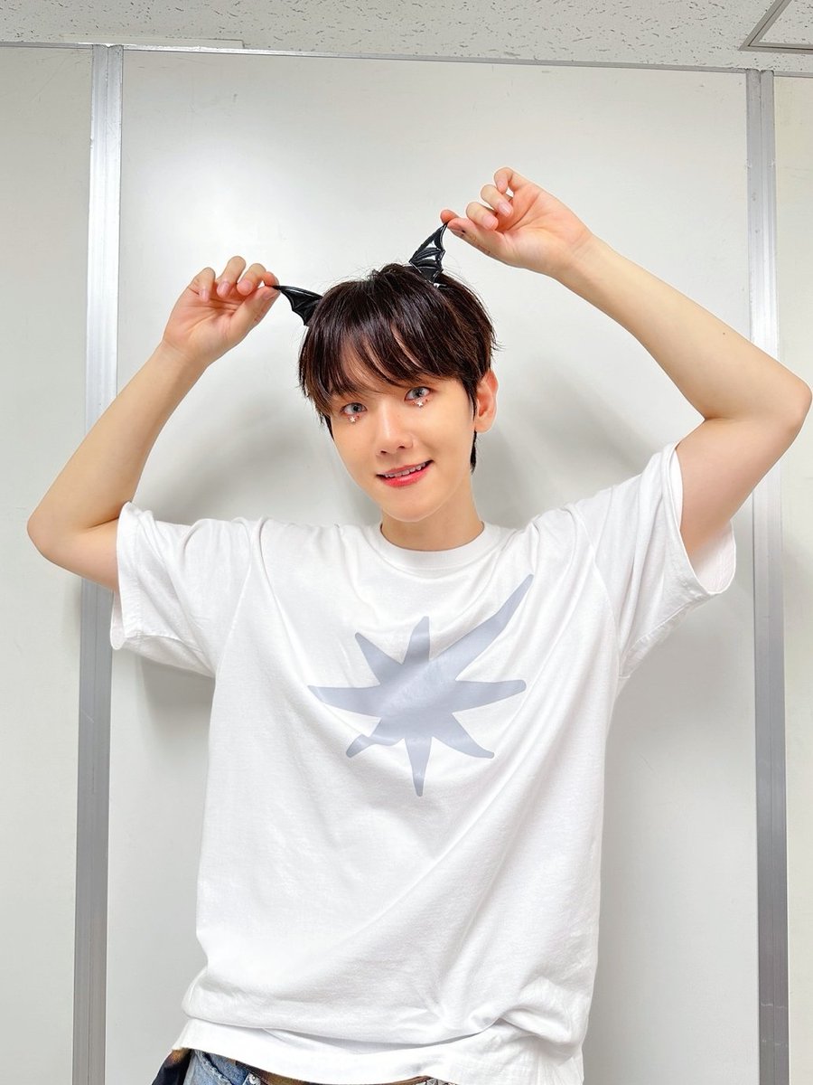 BAEKHYUN_official tweet media