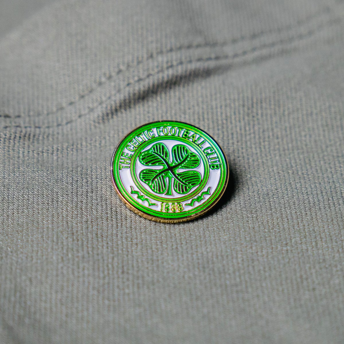 Officially Licensed @CelticFC Pin Badge 🍀 Premium Quality, Gold-Plated Pin Badge ✨️ £4.99 excl. P&P Order here⬇️ zenithcoins.com/product/the-of…