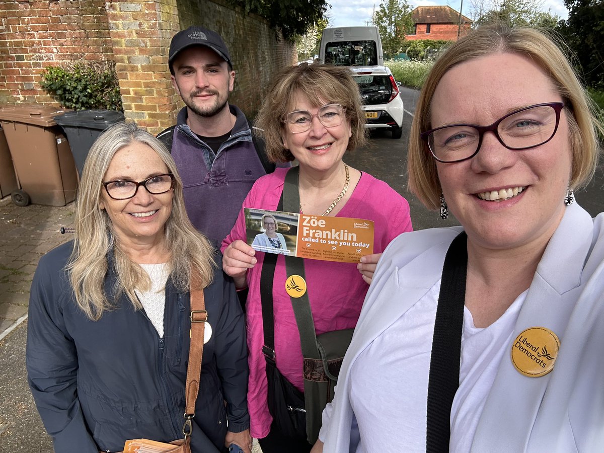 Great to be out knocking on doors in Merrow Park. Lots of positive conversations about the coming General Election and also the Police and Crime Commissioner election on 2nd May. #Guildford @GuildfordLibDem