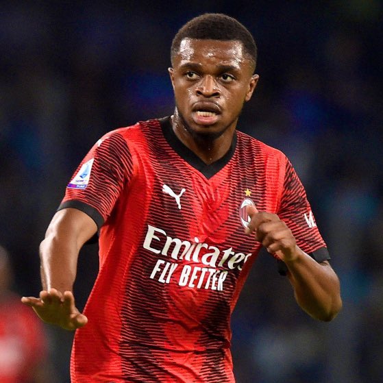 CarmeloRubino31's tweet photo. Domanda random

Quest’estate siete obbligati a vendere due di loro per fare cassa, chi scegliete?

@acmilan #ACMilan #calciomercato #Bennacer #Kalulu #Thiaw #Maignan #Pioli #Pioli #Pioli_Out #PioliOut #PIOLIOUT https://t.co/0jvIk8Yi60