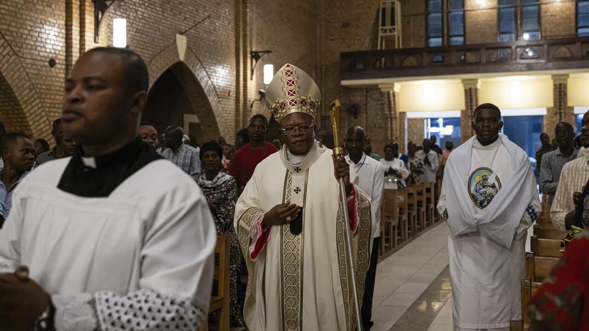 RDC: le cardinal Ambongo accuse le gouvernement d’armer les FDLR rfi.my/AX9M.x