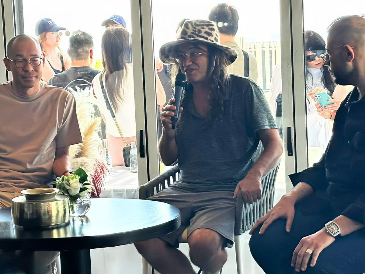 🇦🇪 Good afternoon from Dubai! CEO Dr. @bengoertzel sat down with the CEO of @oceanprotocol, @BrucePon, and @Eljaboom to discuss the formation of the Artificial Superintelligence Alliance @ASI_Alliance and the future of decentralized #AI.