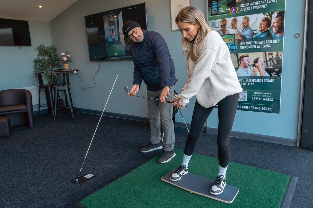 Fine-tune your game with the expertise of our PGA coaches at Metro Golf Centre. From fundamentals to finesse, we've got you covered 🏌️⁠
⁠
Pop into #MetroGolfCentre to book your spot and start your coaching journey with us ⛳️ ⁠
⁠
#GolfSkills #OneOnOneCoaching