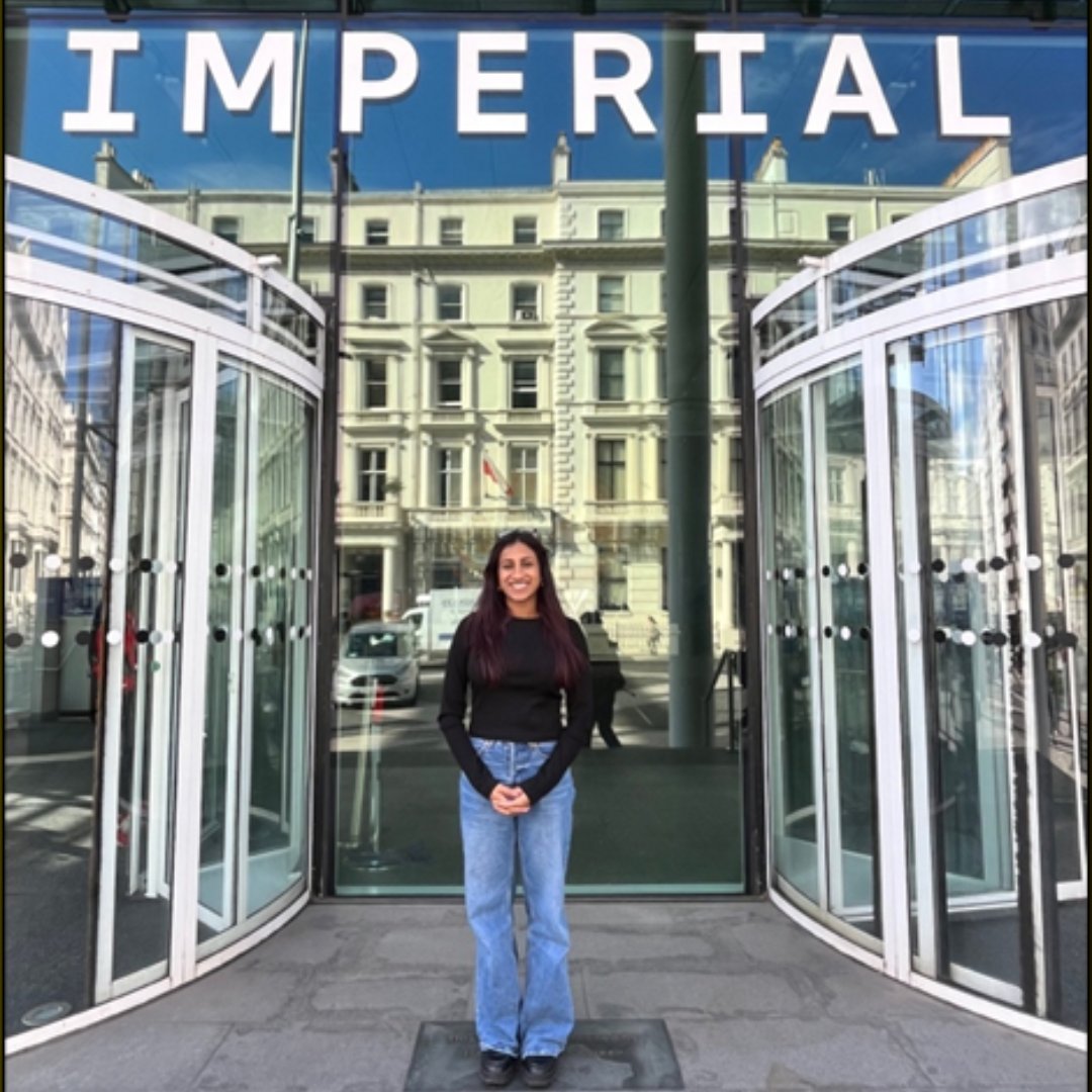 👋Meet Anitha. Anitha is a medical student at @imperialcollege and as part of her degree she's investigating the impact of air-flight experiences for people with #pulmonaryfibrosis.✈️ She's also interviewing doctors who specialise in #PF. actionpf.org/news/meet-the-… #research