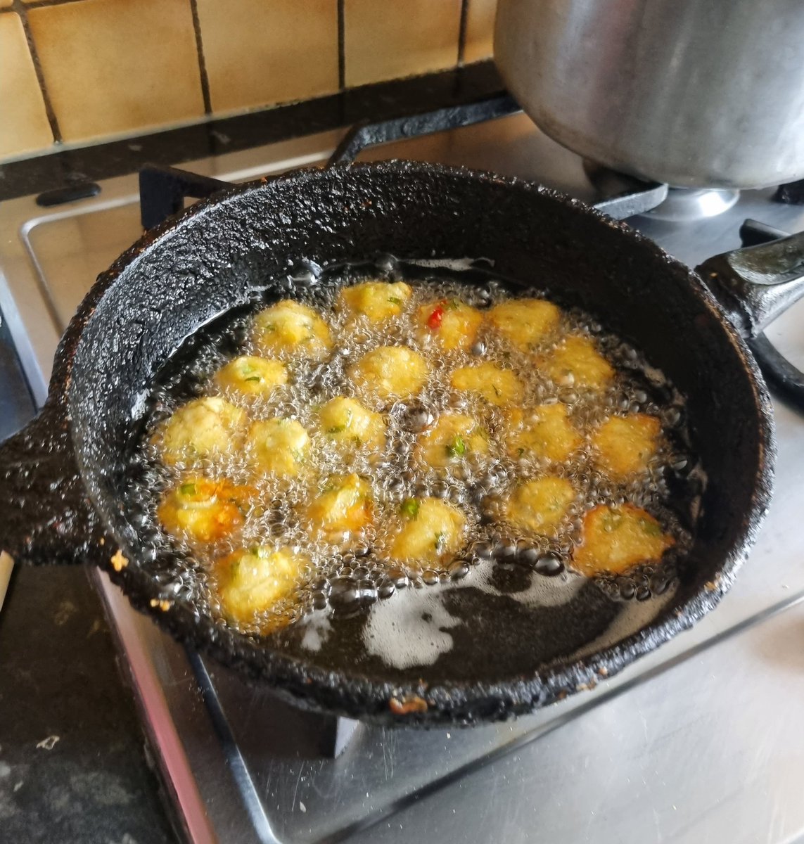 sainedecrime's tweet photo. Prรฉparation de gato Piments ๐ฒ๐บ #MauritiusFood https://t.co/br84gw5xj7