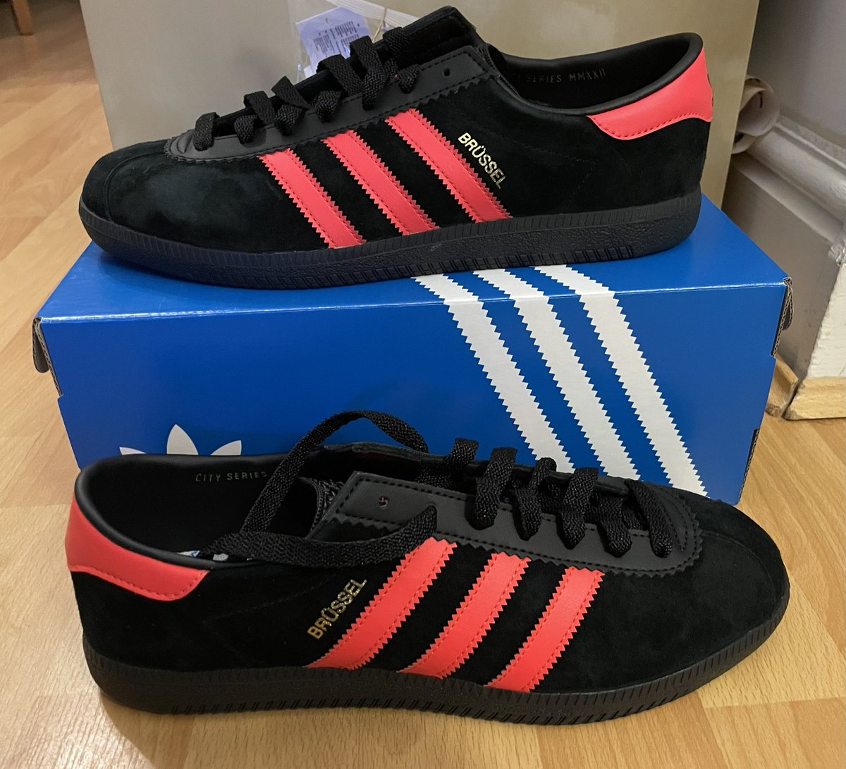 🚨FOR SALE 🚨 adidas Brussel Size 8 BNIBWT (fit size 8.5) £85 TYD Please add 4% if using G&S Retweets appreciated 👍 #shareyourstripes @TheCasualSniper @Mecloy3stripes @T_C__B_S_T #SPZL @RetroSolesUK @roundarway #adidas #spezial