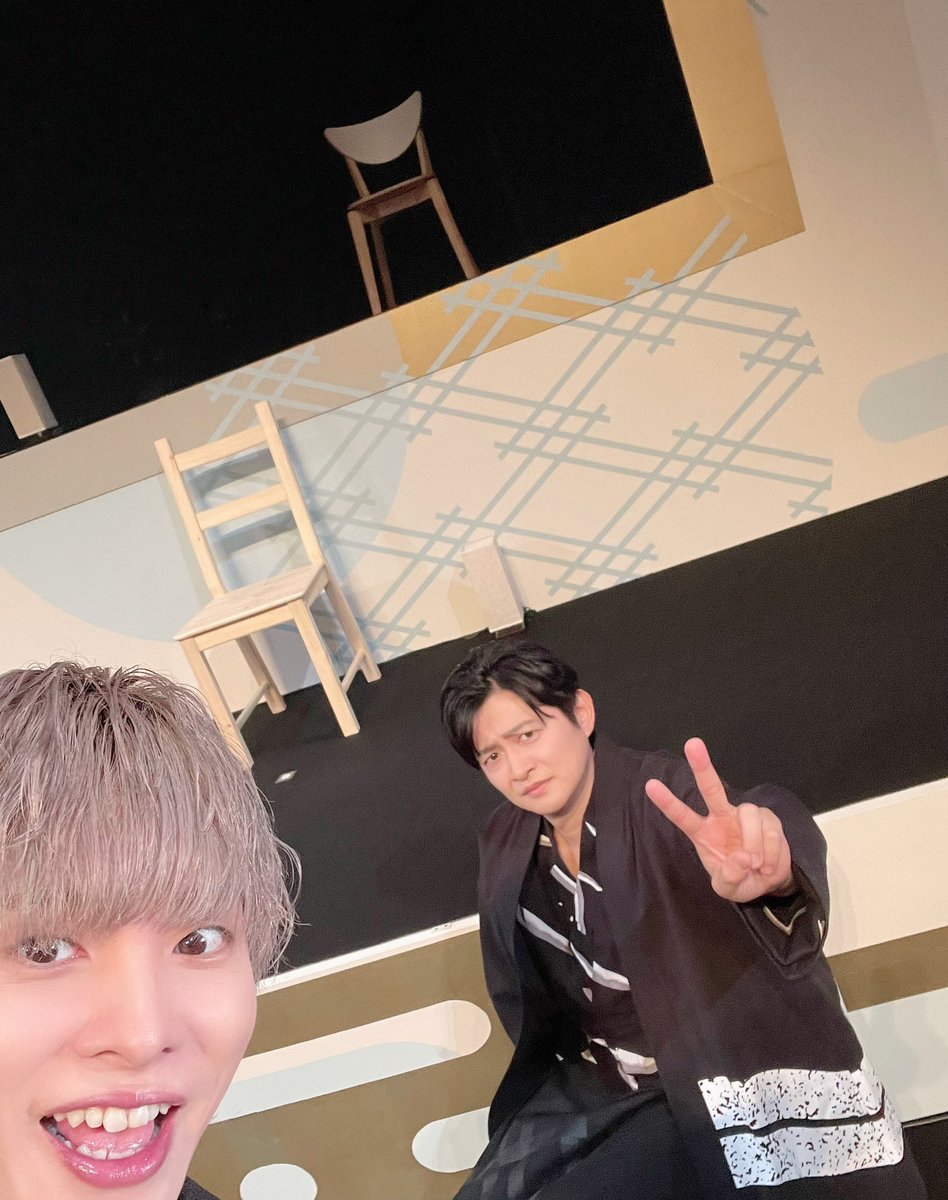 ok_nobuhiko's tweet photo. めちゃくちゃ楽しかったーー！

下野さんの婆と
松岡くんの爺を忘れないことでしょう

そして下野さんのファンの皆様ごめん…！
1日早いけど「誕生日おめでとう」って下野さんに言いたかったよね…😭🙏💦

昼夜の間で楽屋にてお祝いさせていただきましたでありんす

何が来たかは下野さんの方へ！ https://t.co/yu8VwFoG1l