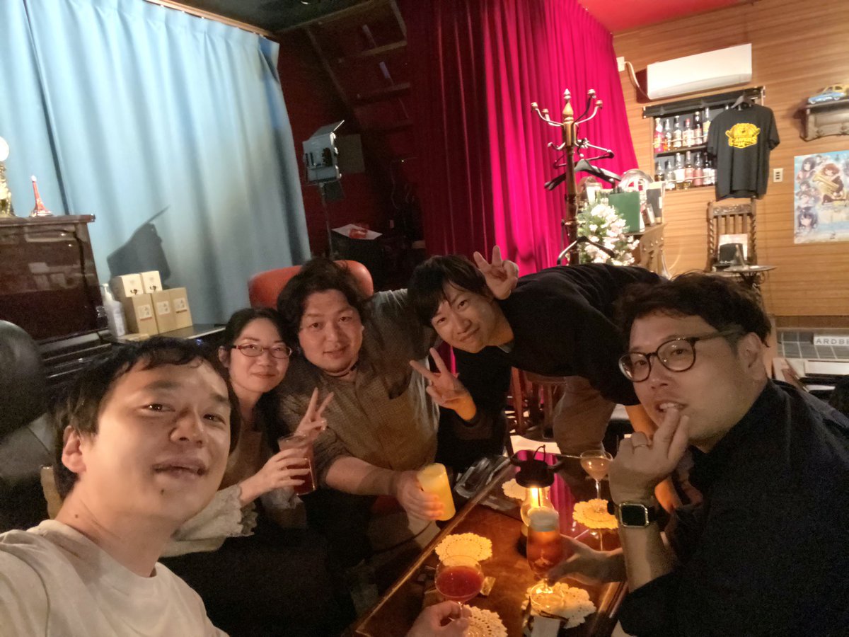 職場メンバー。仕事の内容は楽しいものではないけど、1人1人が前向きに取り組んでくれるから毎日楽しい。感謝。