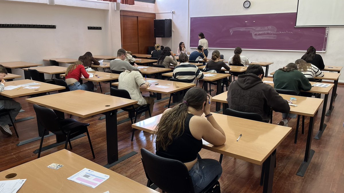 Avui matí s’han realitzat les proves escrites d'aptitud personal (PAP_Edu) per poder accedir als graus d'#Educació de la #UIB! @PortUIB #SeràsUIB.