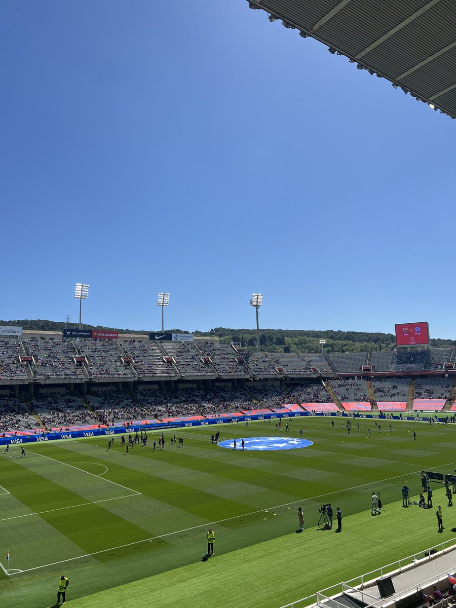 Glorious day in Barcelona. Can Emma Hayes’s Chelsea team become the first side to beat Barcelona at home (in any competition) since Feb 2019? 📍Estadi Olimpic