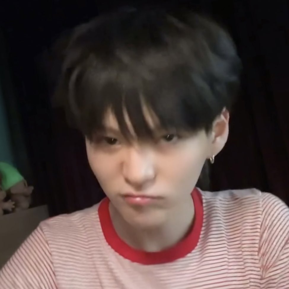yoshicosmos's tweet photo. 😾 https://t.co/DqeF37AglG