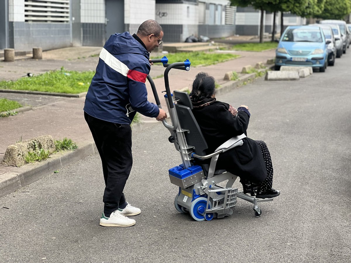 AlyDiouara's tweet photo. 🚨Interpellé par la fille d’une locataire du Mail de Fontenay, en situation de handicap, j’ai, en ma qualité de Président de l’@AmicaleLCDugny contacté @fouadbenahmed6 de #SAMV. https://t.co/21fIV7QzFL
