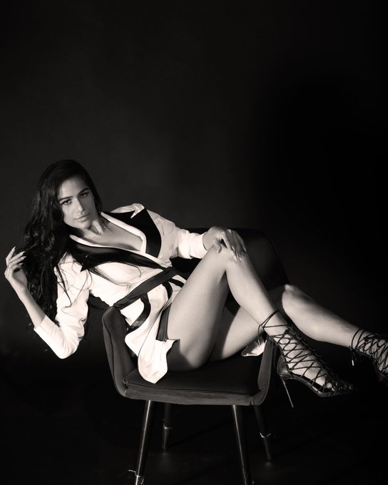 &ldquo;The absence of the color speaks volumes&rdquo; https://t.co/SWxck7X6lR<a href="/tag/fun"class="tags"><span>#fun</span></a><a href="/tag/sexy"class="tags"><span>#sexy</span></a><a href="/tag/shooting"class="tags"><span>#shooting</span></a><a href="/tag/webseries"class="tags"><span>#webseries</span></a>