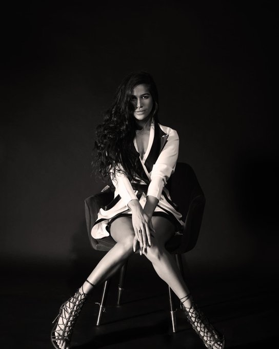 &ldquo;The absence of the color speaks volumes&rdquo; https://t.co/SWxck7X6lR<a href="/tag/fun"class="tags"><span>#fun</span></a><a href="/tag/sexy"class="tags"><span>#sexy</span></a><a href="/tag/shooting"class="tags"><span>#shooting</span></a><a href="/tag/webseries"class="tags"><span>#webseries</span></a>