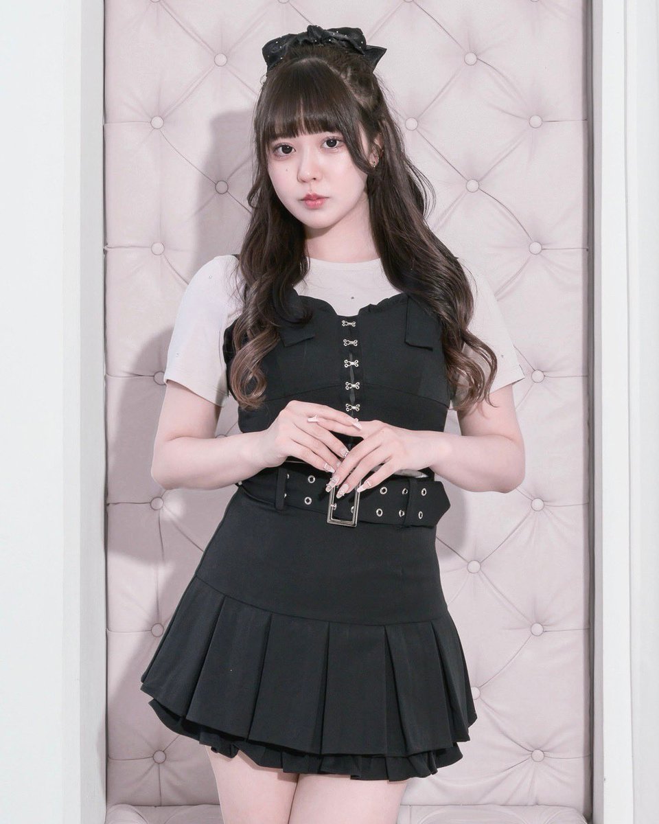 フロントホックビスチェ×プリーツスカートセット – pium