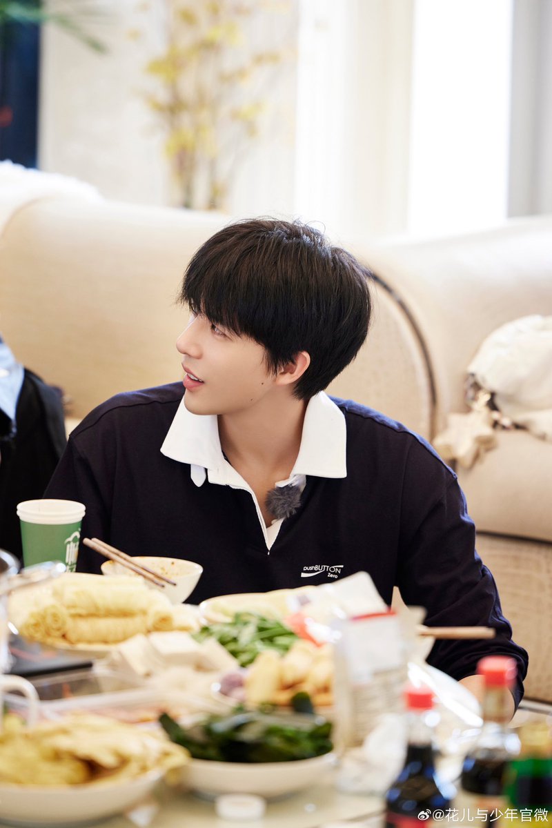 drdreamlucky's tweet photo. โอ้ยยยย ขนาดไม่เซ็ตผมยังหล่อ​ขนาดนี้😳

#WangAnyu #หวังอันอวี่ https://t.co/62b7t7dAId
